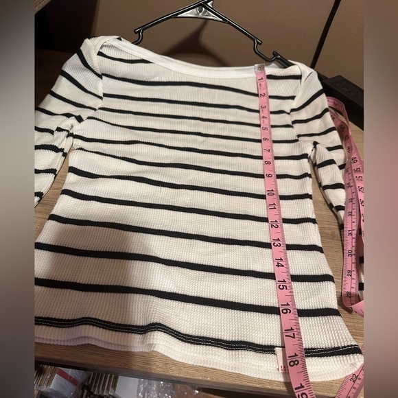 BDG NWOT Willow Boatneck Tee size Small 13” p2p stretchy - Picture 2 of 10